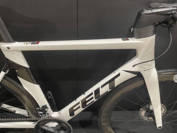 Felt AR Advanced Ultegra Carbon Disc Road Bike 2020 - 56cm - Image 2