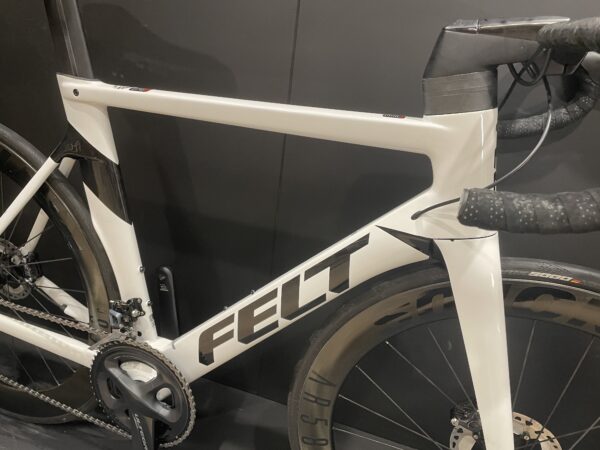 Felt AR Advanced Ultegra Carbon Disc Road Bike 2020 - 56cm - Image 12