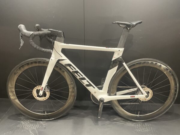 Felt AR Advanced Ultegra Carbon Disc Road Bike 2020 - 56cm - Image 13