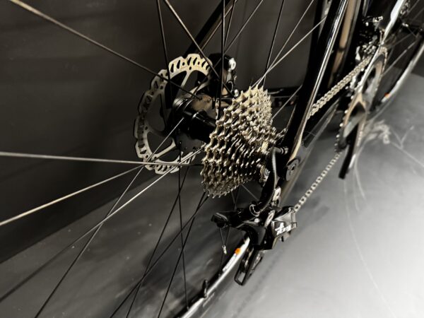 Giant TCR Advanced Pro 2 Carbon Disc Road Bike Medium - 2023 - Image 9