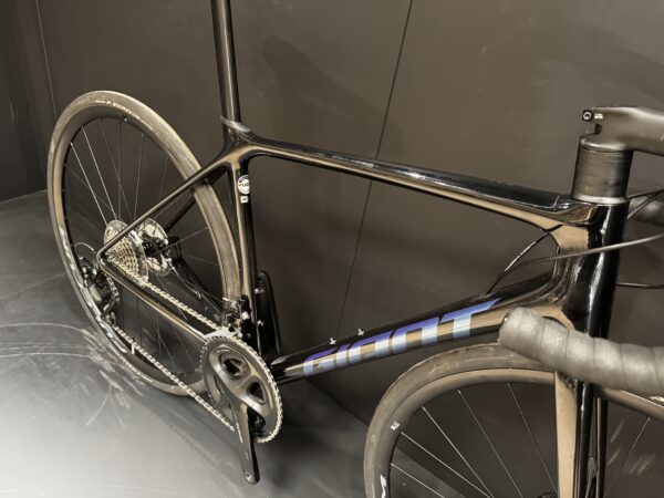 Giant TCR Advanced Pro 2 Carbon Disc Road Bike Medium - 2021 - Image 11