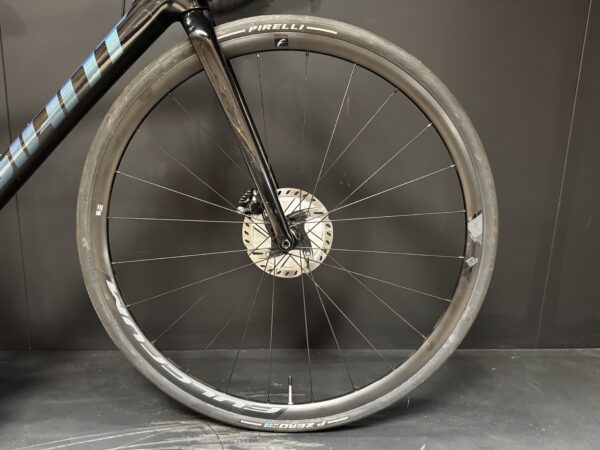Giant TCR Advanced Pro 2 Carbon Disc Road Bike Medium - 2021 - Image 4