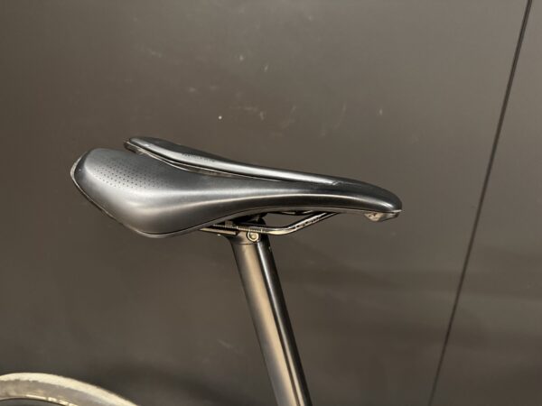 Giant TCR Advanced Pro 2 Carbon Disc Road Bike Medium - 2021 - Image 12