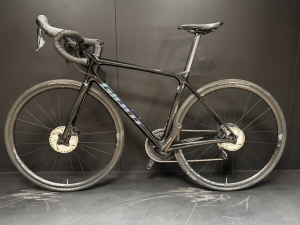 Giant TCR Advanced Pro 2 Carbon Disc Road Bike Medium - 2021 - Image 13