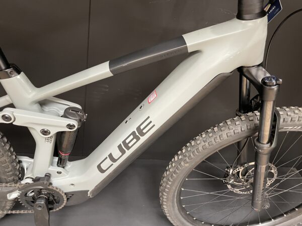 Cube Stereo Hybrid 140 Pro HPC 750 Carbon E-MTB 2023 - Medium - 191 Miles - Image 3