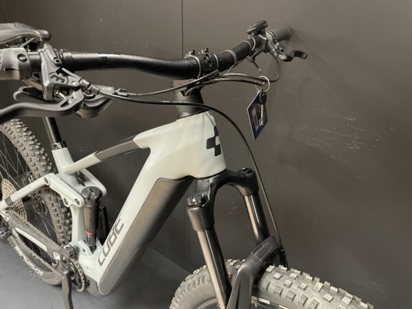 Cube Stereo Hybrid 140 Pro HPC 750 Carbon E-MTB 2023 - Medium - 191 Miles - Image 4