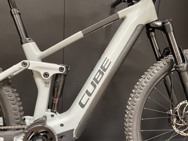 Cube Stereo Hybrid 140 Pro HPC 750 Carbon E-MTB 2023 - Medium - 191 Miles - Image 7