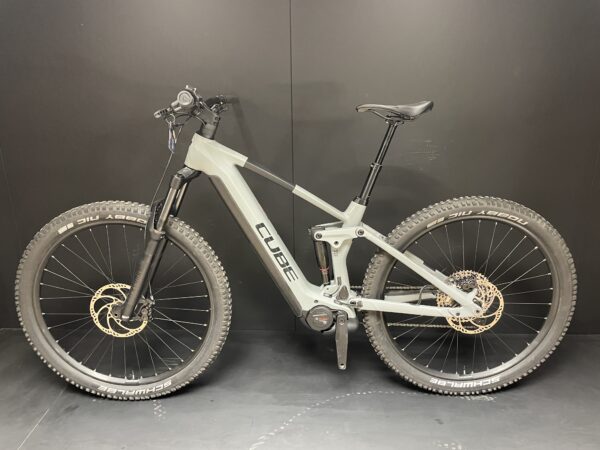 Cube Stereo Hybrid 140 Pro HPC 750 Carbon E-MTB 2023 - Medium - 191 Miles - Image 14