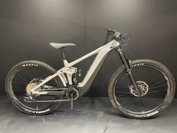 Giant Reign E+1 MX Pro FS E-MTB 2022 - Medium - 262 Miles - Image 2