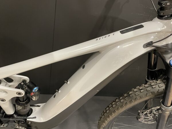 Giant Reign E+1 MX Pro FS E-MTB 2022 - Medium - 262 Miles - Image 3