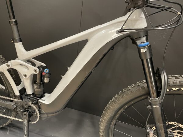 Giant Reign E+1 MX Pro FS E-MTB 2022 - Medium - 262 Miles - Image 14