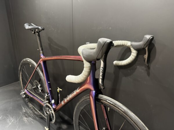 Trek Emonda SLR Project One AXS Carbon Disc Road Bike 2019 - 60cm - Image 3