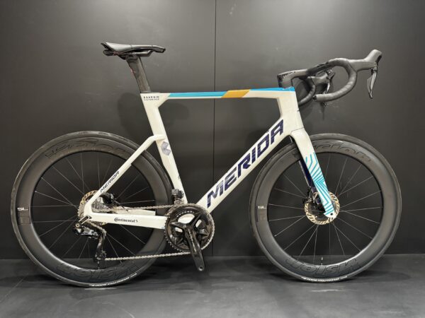 Merida Reacto Team CF5 Dura-Ace Di2 Carbon Disc Road Bike 2025 - XL