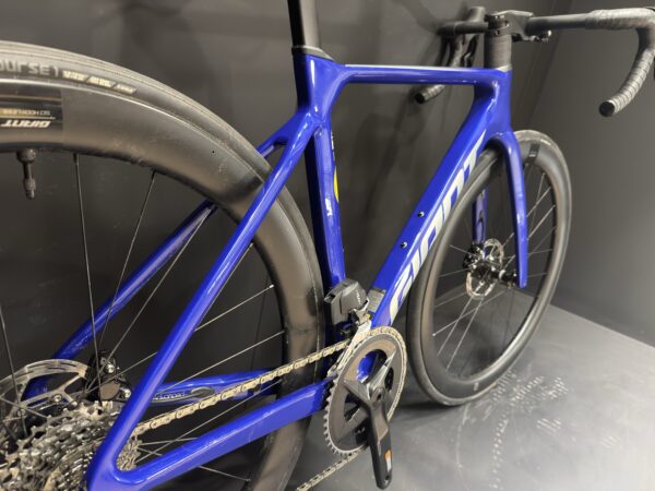 Giant Propel Advance 1 AXS Carbon Disc Road Bike 2024 - X-Small - Image 10