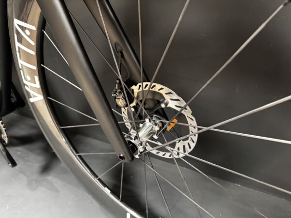 Specialized S-Works Tarmac SL8 Dura-Ace Di2 Carbon Disc Road Bike 2024 - 56cm - Image 4