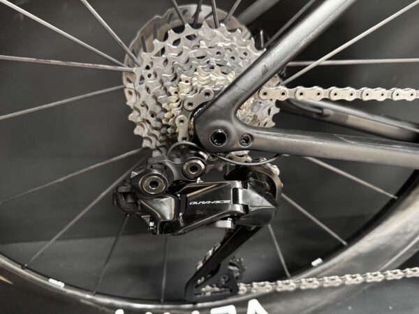 Specialized S-Works Tarmac SL8 Dura-Ace Di2 Carbon Disc Road Bike 2024 - 56cm - Image 7