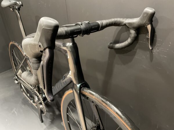 Specialized Tarmac SL7 Expert Carbon Disc Road Bike 2023 - 58cm - Image 3