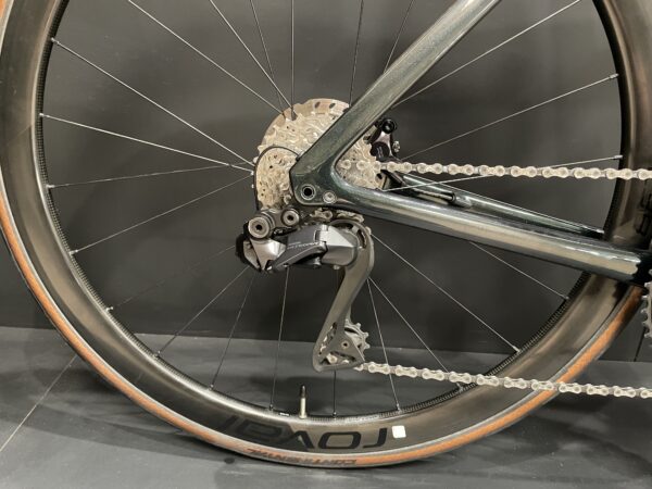 Specialized Tarmac SL7 Expert Carbon Disc Road Bike 2023 - 58cm - Image 8