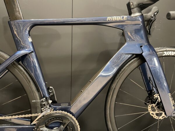 Ribble Ultra SL Sport 105 Carbon Disc Road Bike 2024 - Medium - Image 6