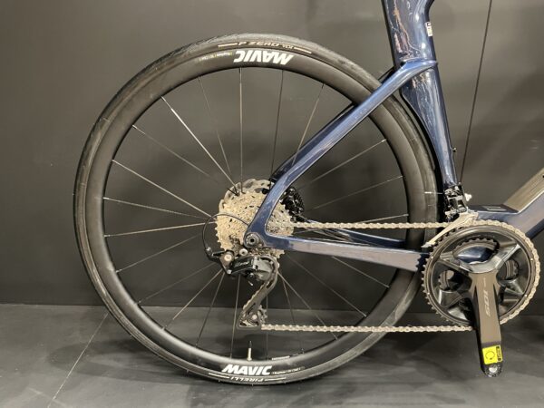 Ribble Ultra SL Sport 105 Carbon Disc Road Bike 2024 - Medium - Image 9