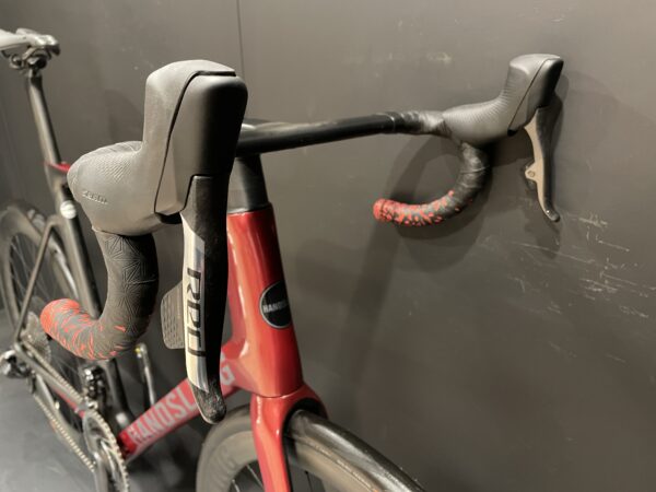 Handsling A1R0evo SRAM Red AXS Carbon Disc Road Bike 2022 - 60cm - Image 3