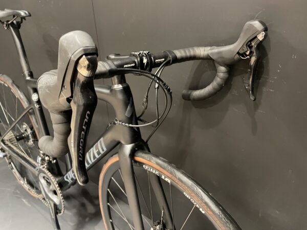 Specialized Tarmac Comp Carbon Disc Road Bike - 2019 - 54cm - Image 3