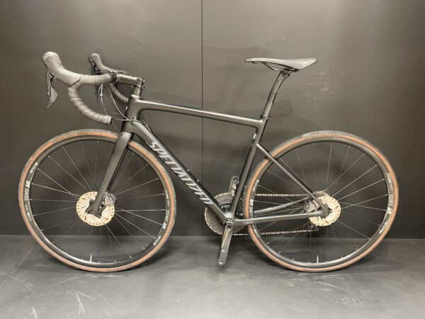 Specialized Tarmac Comp Carbon Disc Road Bike - 2019 - 54cm - Image 13