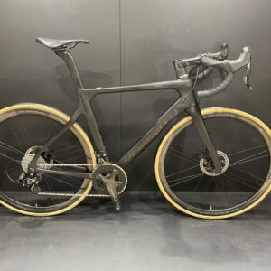 Pinarello Paris Chorus/Shamals Carbon Disc Road Bike 2023 - 53cm