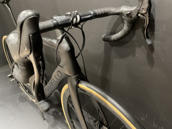 Pinarello Paris Chorus/Shamals Carbon Disc Road Bike 2023 - 53cm - Image 3
