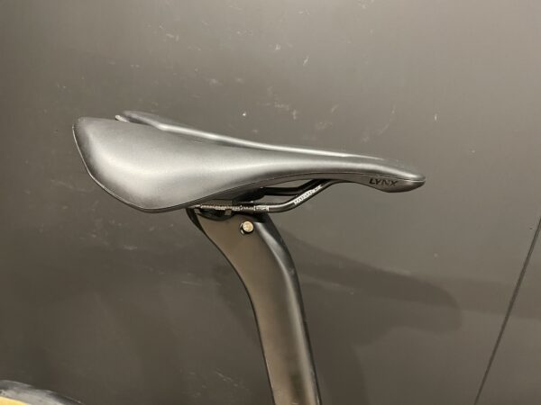 Pinarello Paris Chorus/Shamals Carbon Disc Road Bike 2023 - 53cm - Image 11