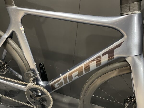 Giant Propel Advanced 1 AXS Disc Carbon Aero Road Bike 2022 - M/L - Image 12