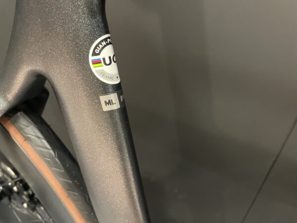 Giant Propel Advanced Pro 1 AXS & PM Carbon Disc Road Bike 2022 - M/L - Image 12