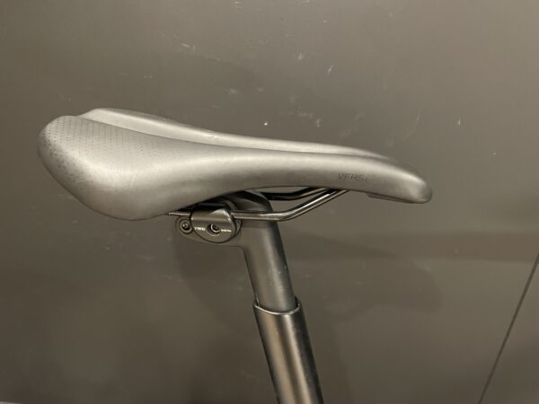 Trek Domane SL5 105 Gen 3 Disc Carbon Road Bike 2022 - 58cm - Image 11