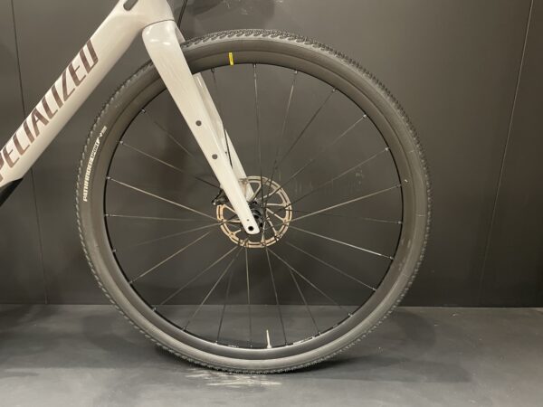 Specialized Diverge Base Apex Carbon Disc Gravel Bike 2021 - 56cm - Upgraded Wheels - Image 4