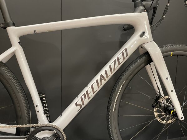 Specialized Diverge Base Apex Carbon Disc Gravel Bike 2021 - 56cm - Upgraded Wheels - Image 6