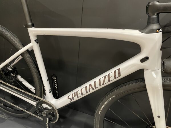 Specialized Diverge Base Apex Carbon Disc Gravel Bike 2021 - 56cm - Upgraded Wheels - Image 13