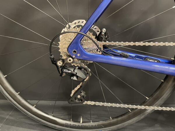 Trek Emonda SL5 105 Carbon Disc Road Bike 2023 - 56cm - Image 8