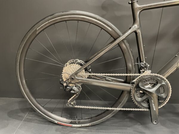Scott Addict 30 105 Carbon Disc Gravel Bike 2024 - 49cm (525mm TT) - Image 9