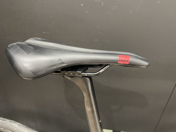 Cannondale Supersix Rival AXS Carbon Disc Road Bike 2022 - 51cm - Image 11