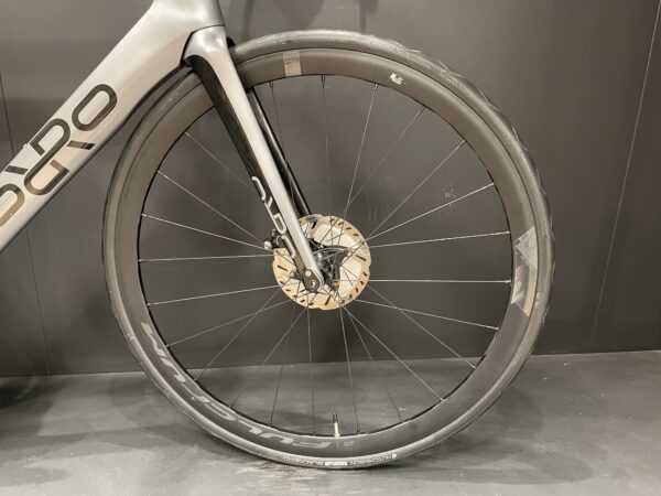 Orro Venturi 105 Carbon Disc Road Bike 2022 - XL - Image 4
