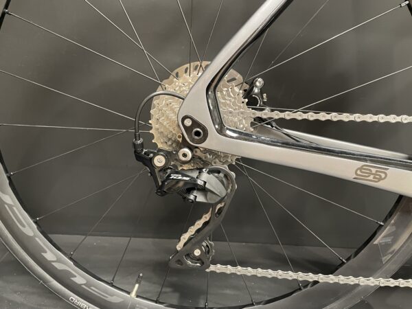 Orro Venturi 105 Carbon Disc Road Bike 2022 - XL - Image 8