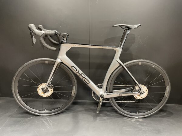 Orro Venturi 105 Carbon Disc Road Bike 2022 - XL - Image 13