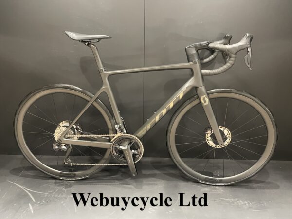 ScottAddict RC15 Di2 Carbon Disc Road Bike 2024 - 56cm