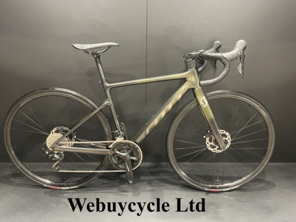 Scott Addict 30 105 Carbon Disc Gravel Bike 2024 - 49cm (525mm TT)