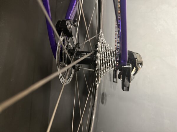 Factor Ostro V.A.M Carbon Disc Aero Road Bike Special Edition 2024 - 54cm - Image 9