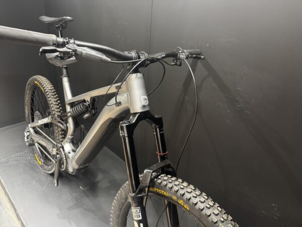 Commencal Meta SX 27 SRAM Eagle GX AXS EMTB 2021 - Large - 1162 Miles - Image 2