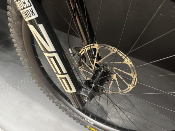 Commencal Meta SX 27 SRAM Eagle GX AXS EMTB 2021 - Large - 1162 Miles - Image 4