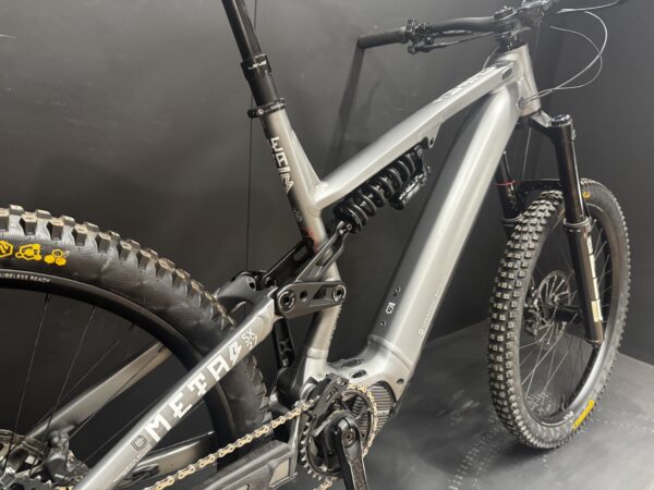 Commencal Meta SX 27 SRAM Eagle GX AXS EMTB 2021 - Large - 1162 Miles - Image 9