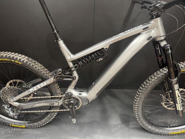 Commencal Meta SX 27 SRAM Eagle GX AXS EMTB 2021 - Large - 1162 Miles - Image 10
