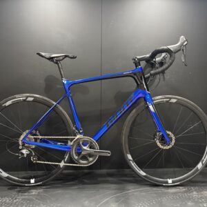 Giant Defy Advanced Pro 2 Carbon Disc Road Bike 2017 - Large